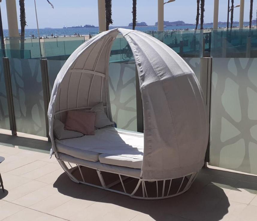 Luxury Beach Front Apartment With Pool Βαλένθια Εξωτερικό φωτογραφία