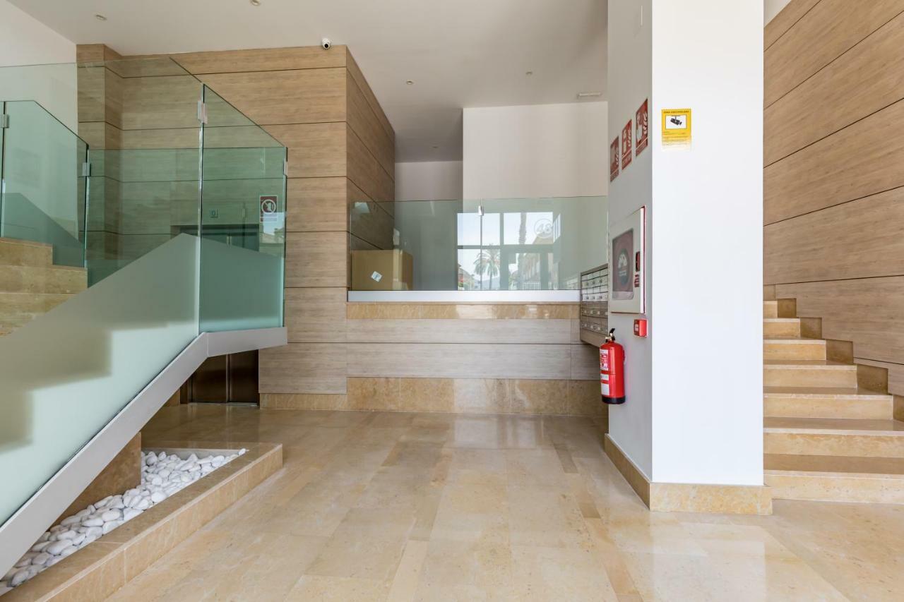 Luxury Beach Front Apartment With Pool Βαλένθια Εξωτερικό φωτογραφία