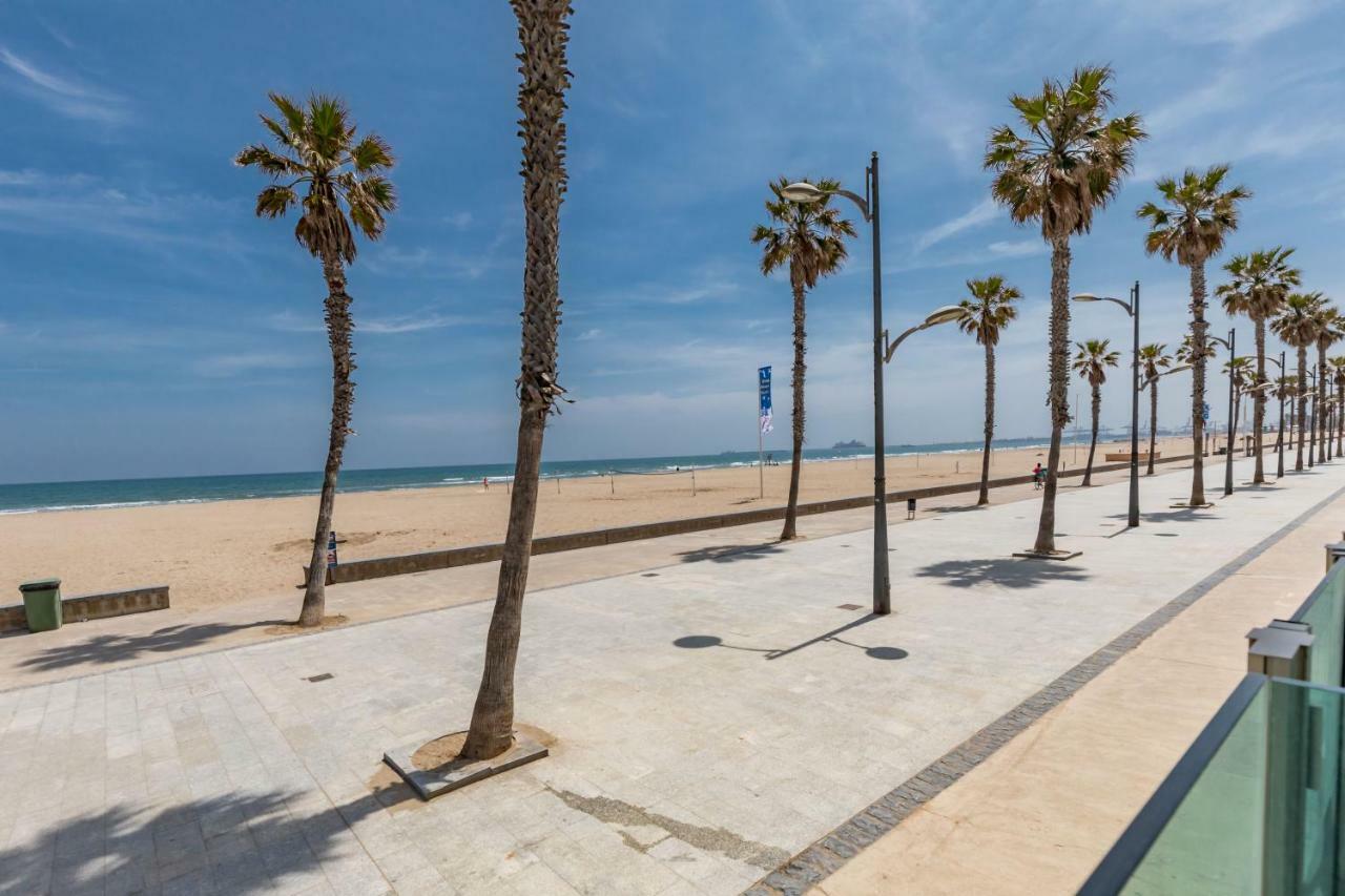 Luxury Beach Front Apartment With Pool Βαλένθια Εξωτερικό φωτογραφία