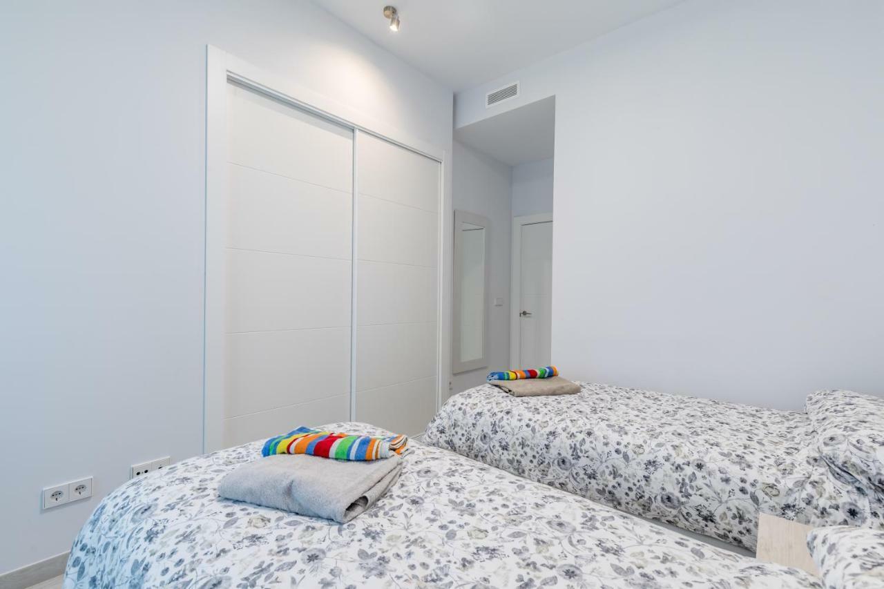 Luxury Beach Front Apartment With Pool Βαλένθια Εξωτερικό φωτογραφία