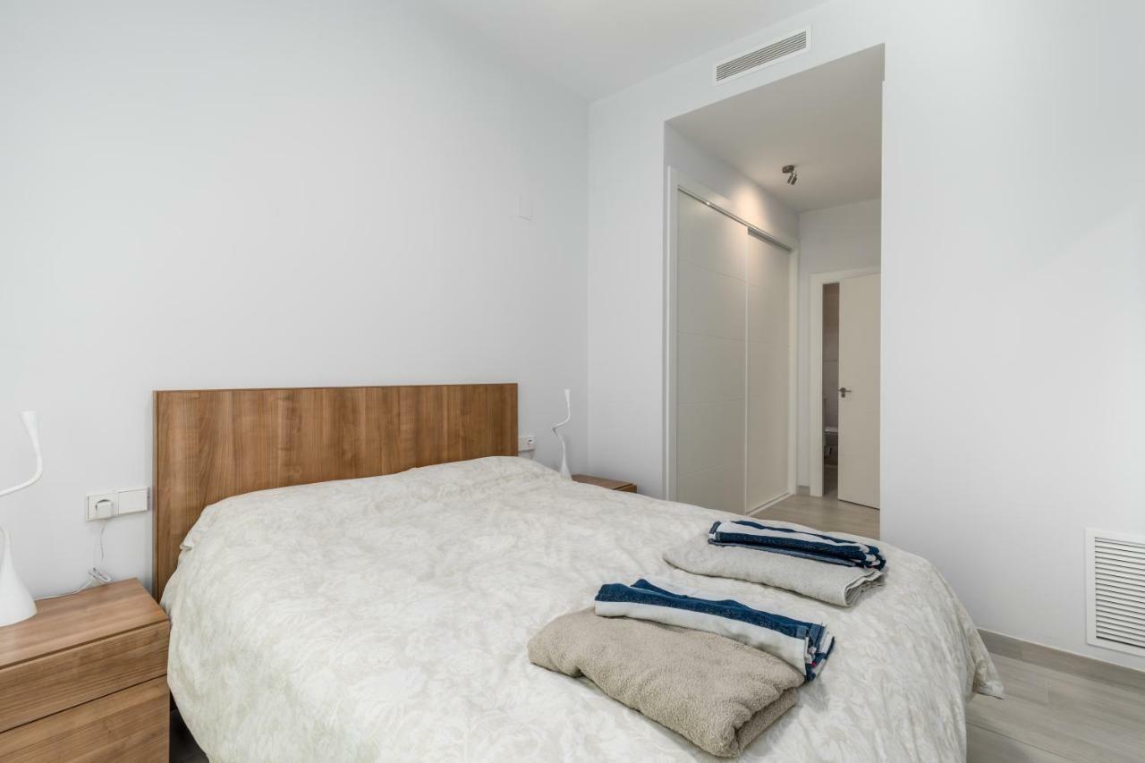 Luxury Beach Front Apartment With Pool Βαλένθια Εξωτερικό φωτογραφία