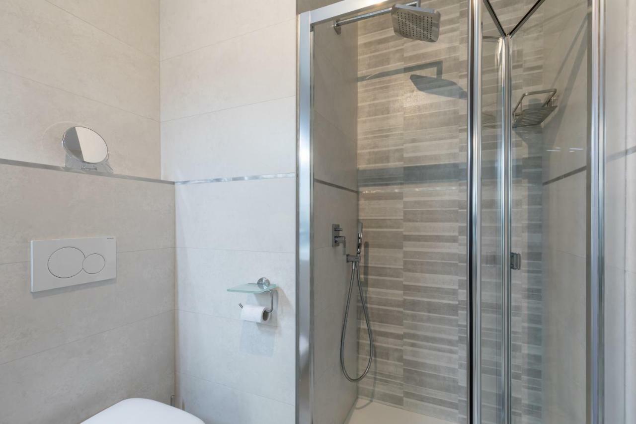 Luxury Beach Front Apartment With Pool Βαλένθια Εξωτερικό φωτογραφία