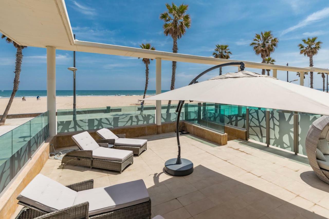 Luxury Beach Front Apartment With Pool Βαλένθια Εξωτερικό φωτογραφία
