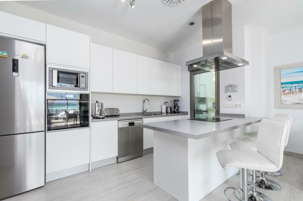 Luxury Beach Front Apartment With Pool Βαλένθια Εξωτερικό φωτογραφία