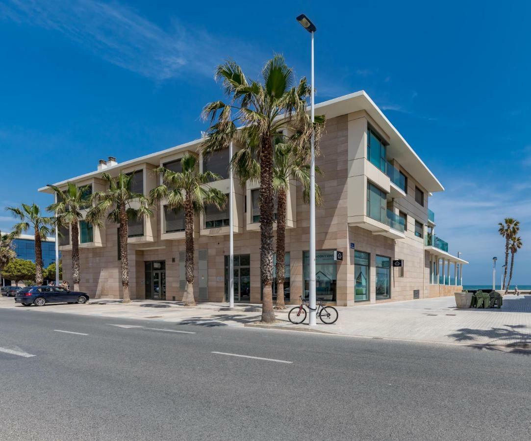 Luxury Beach Front Apartment With Pool Βαλένθια Εξωτερικό φωτογραφία